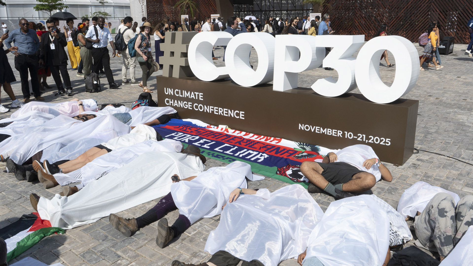 cop30-comeca-com-protesto-simbolico