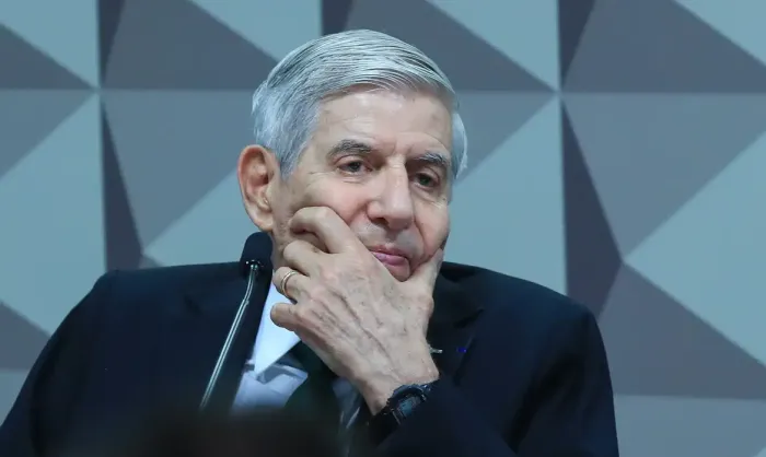 moraes-pede-comprovacao-do-historico-clinico-de-augusto-heleno