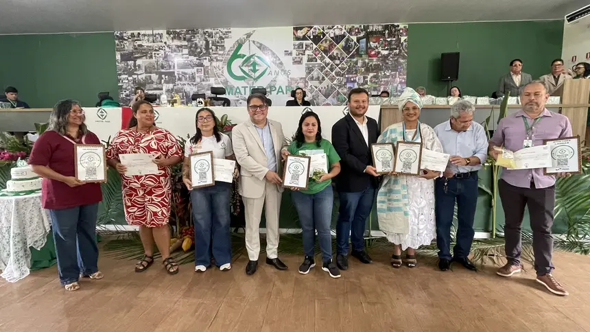 emater-encerra-celebracao-de-60-anos-com-entrega-de-selos-a-produtores-rurais