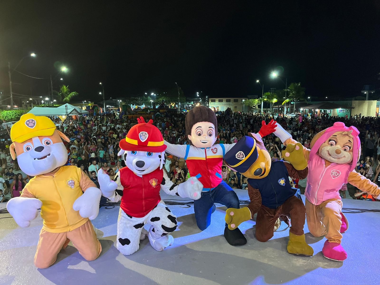 orla-de-ourem-se-transforma-em-palco-de-solidariedade-durante-a-acao-social-crianca-feliz