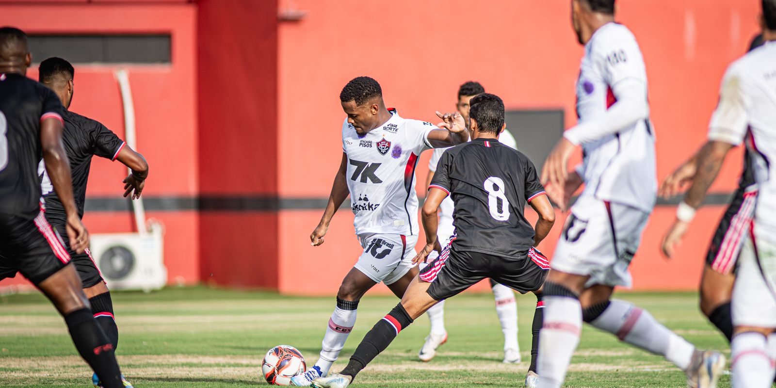 vitoria-e-atletico-ba-abrem-campeonato-baiano-com-empate-sem-gols