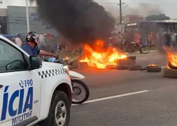 video:-moradores-do-aura-fecham-a-br-316-em-manha-de-caos-e-cobrancas-por-direitos