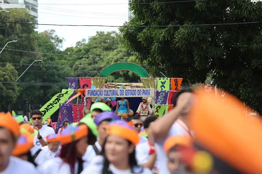 escola-de-samba-das-crias-do-curro-velho-celebra-40-anos-da-fcp-pelas-ruas-do-telegrafo