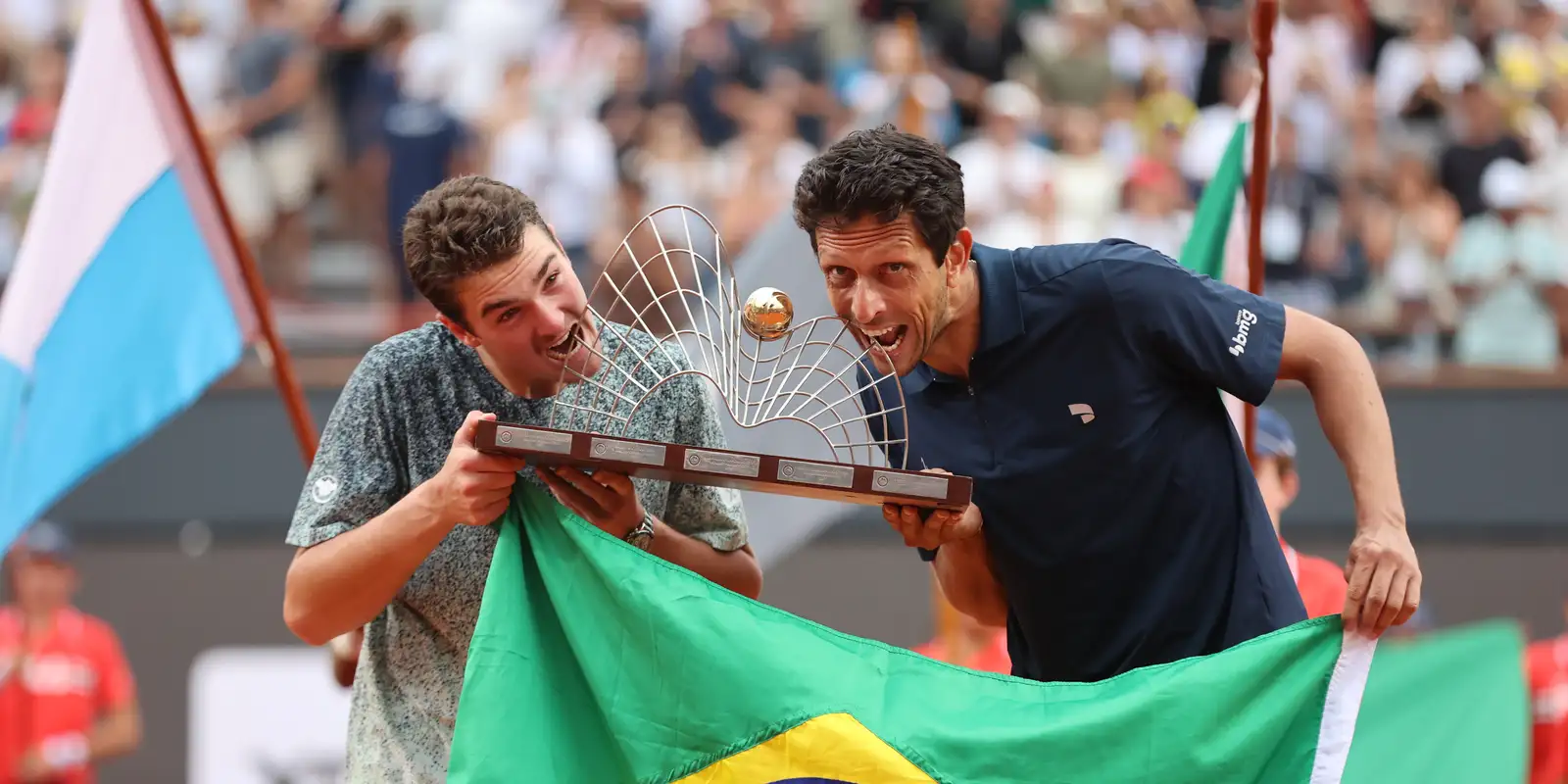 joao-fonseca-e-marcelo-melo-garantem-titulo-de-duplas-do-rio-open