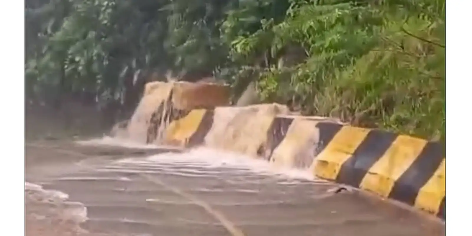 chuvas-deixam-mais-de-300-desabrigados-em-peruibe,-no-litoral-paulista