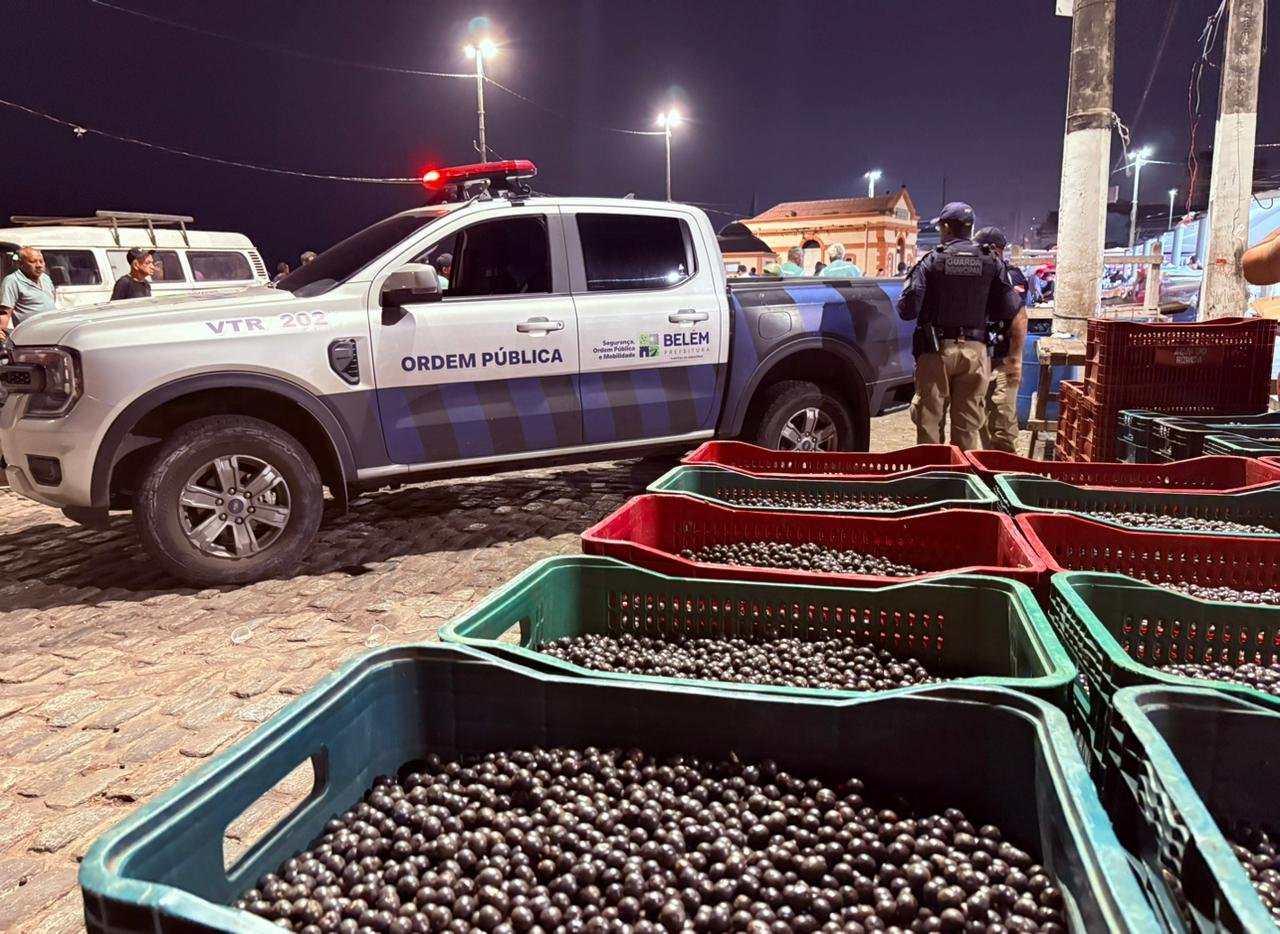 prefeitura-de-belem-manda-a-segbel-fiscalizar-descarte-irregular-de-acai-no-ver-o-peso