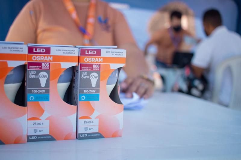 economia-na-conta:-equatorial-realiza-troca-gratuita-de-lampadas-em-belem,-ananindeua-e-marituba