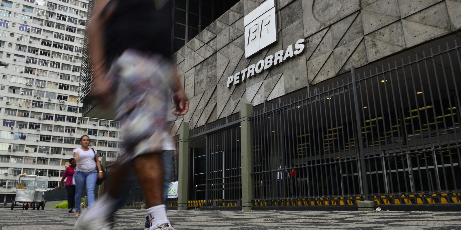 petrobras-reajusta-preco-do-querosene-de-aviacao-em-55%