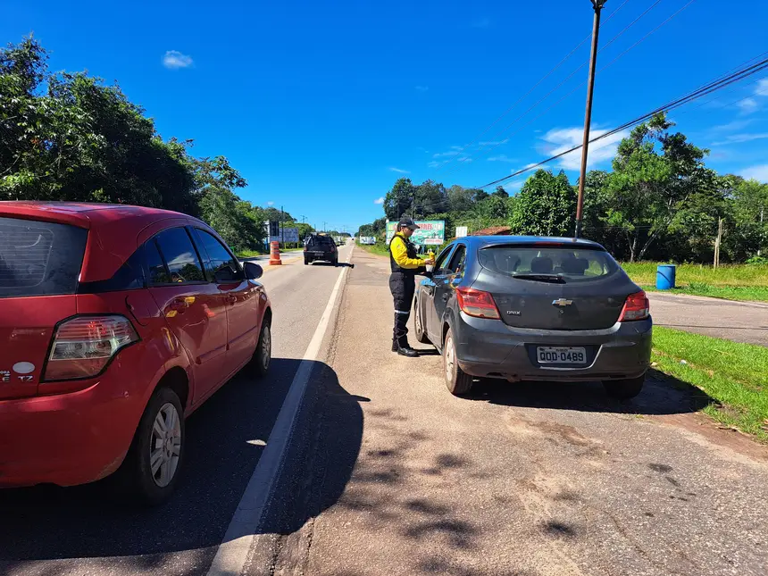 acoes-educativas-do-detran-alertam-sobre-seguranca-viaria-no-acesso-a-ilha-de-mosqueiro