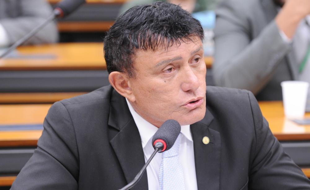 deputado-eder-mauro-(pl)-se-ausenta-de-votacao-sobre-o-fim-da-escala-6×1-em-comissao